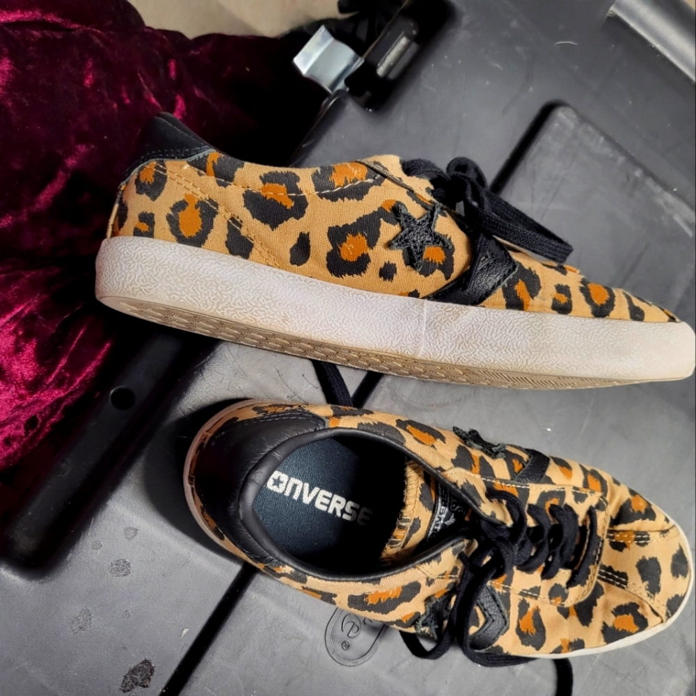 Converse